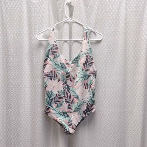 NWOT sundaze floral bikini NWOT one piece